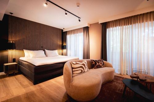 Deluxe Double Room with Shower
