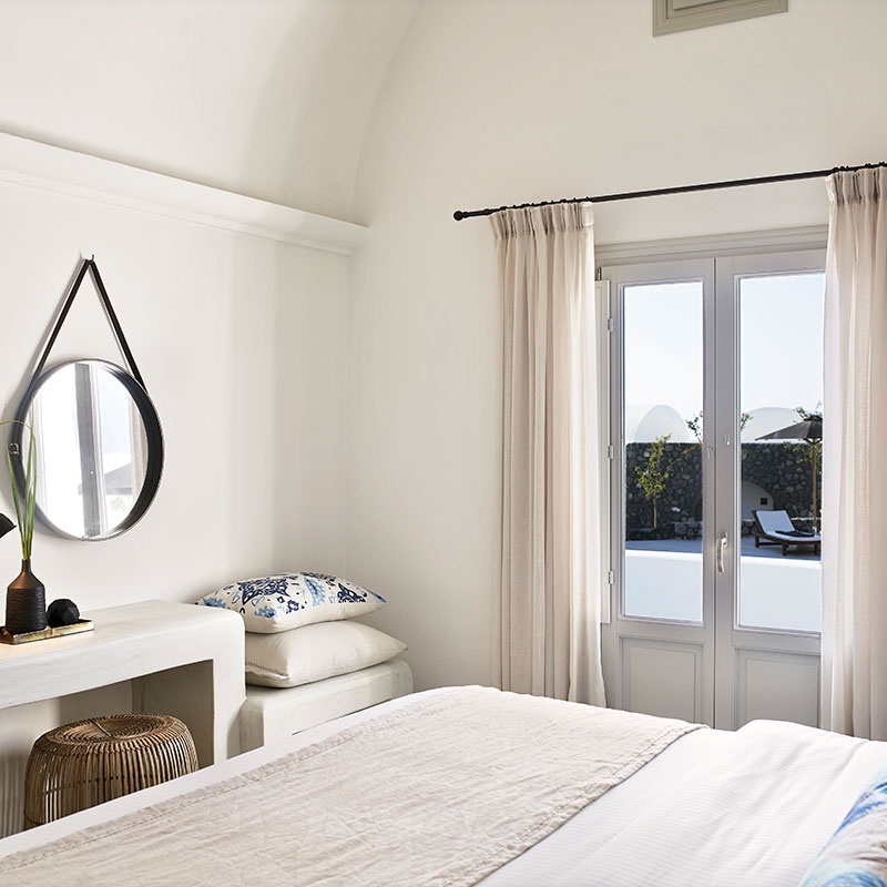 Partial Sea View Suite Pool or Jacuzzi