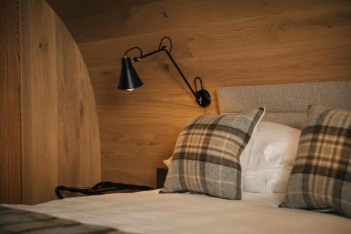 Superior Hide - Storr