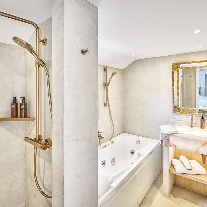 Prestige Room 