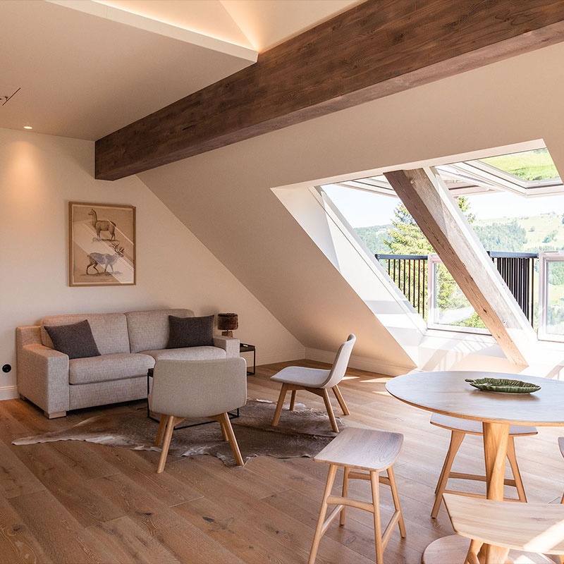 Loge Seven