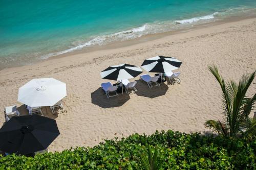1 Bedroom Suite, 1 King, Sofa bed, Ocean view, Balcony (Mobility Accessible w/ Roll-in Shower)