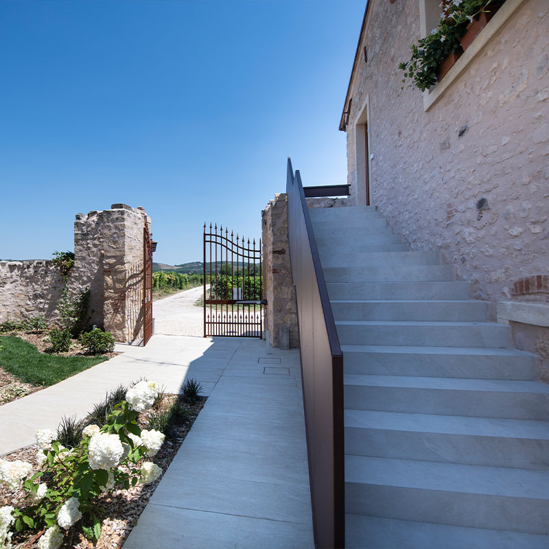 Magari Suite with Tub and Balcony