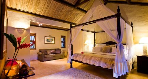 Garden & Mountain Pool Suite