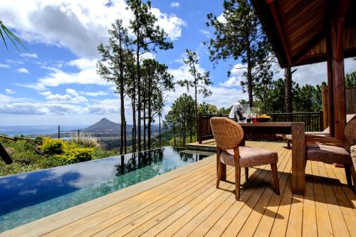 Seaview Pool Suite