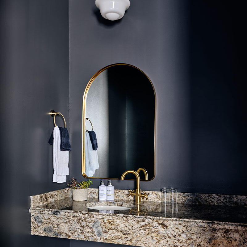 room_title_penthouse-king-suitet