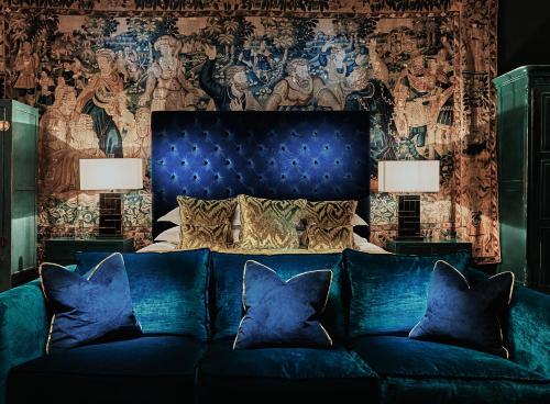 Deluxe King Suite