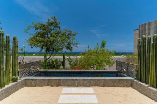 Plunge Pool Room 1 King Bed