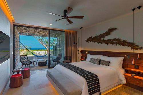 Plunge Pool Room 1 King Bed