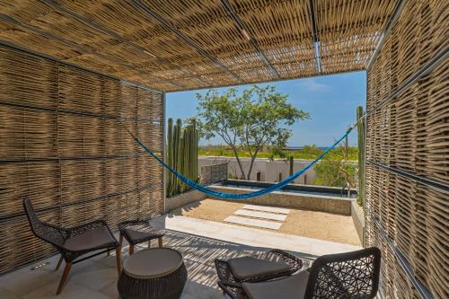 Plunge Pool Room 1 King Bed