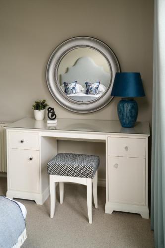 Junior Suite with Garden View