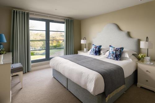 Deluxe King Suite