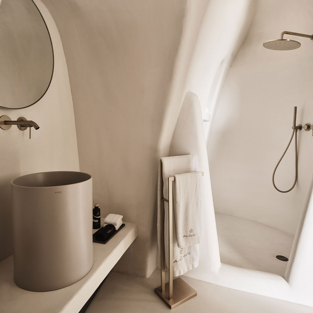 Elegant Suite, Outdoor Hot tub