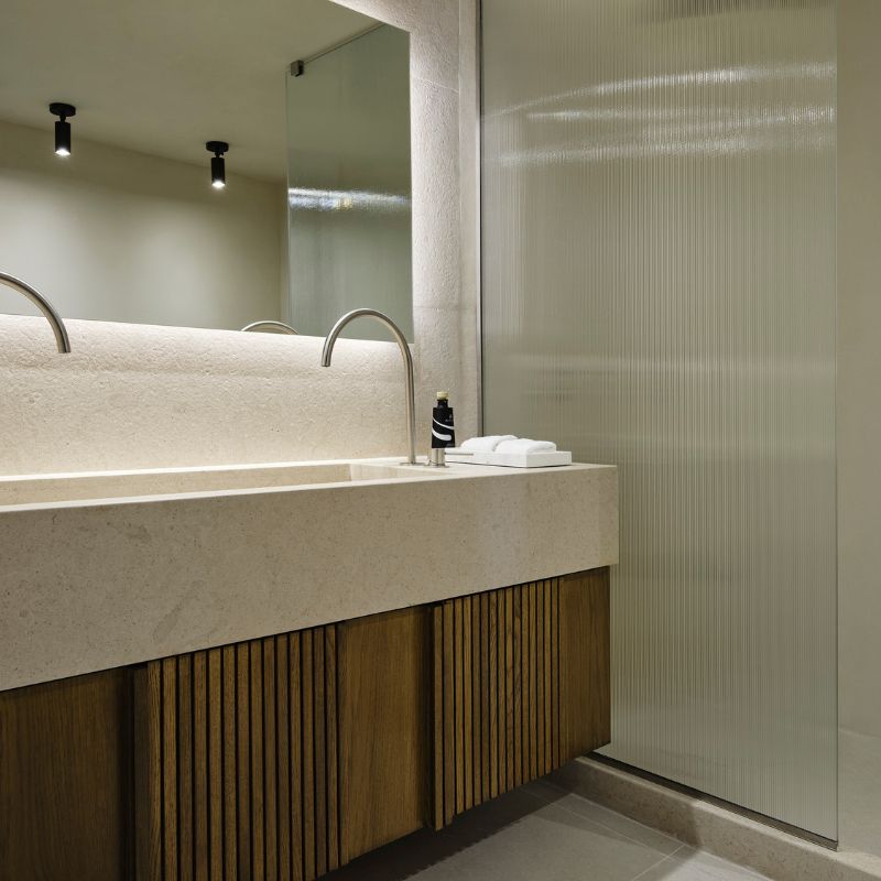 Grande Suite Outdoor Hot tub