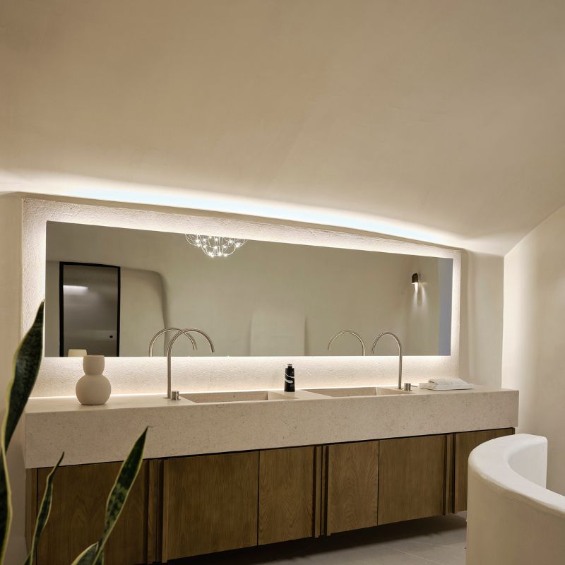 Deluxe Suite with outdoor hot tub