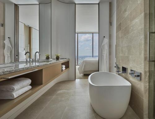 Grand Landmark Double Room