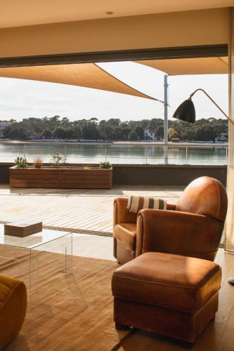 Two-Bedroom Apartment with Lake View