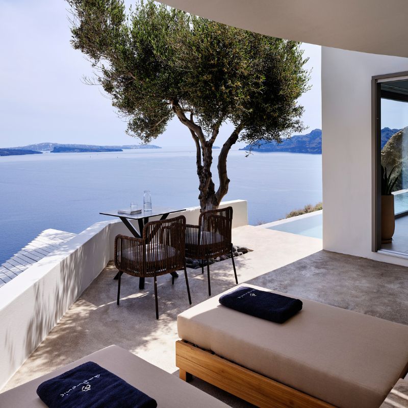 Exclusive Suite with Infinity Pool