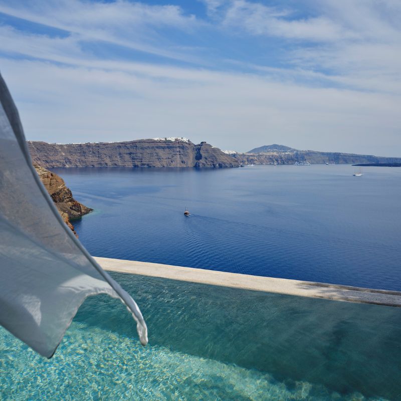 Exclusive Suite with Infinity Pool