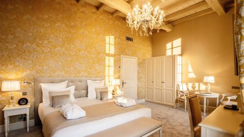 Junior Suite with Garden View