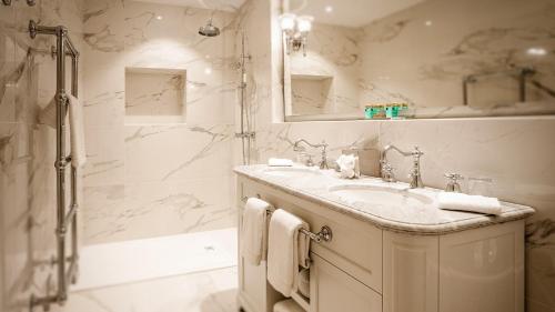Junior Suite with Garden View