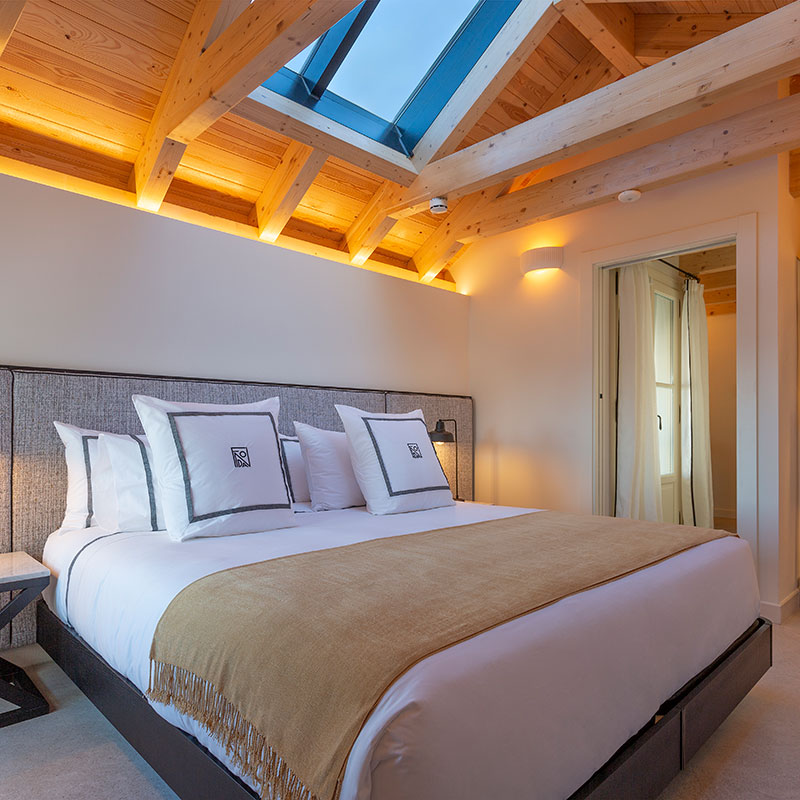 Signature Suite