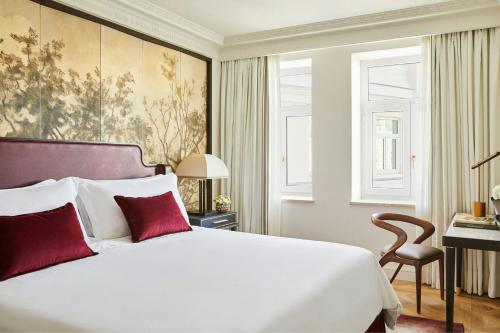One-Bedroom Palace King Suite