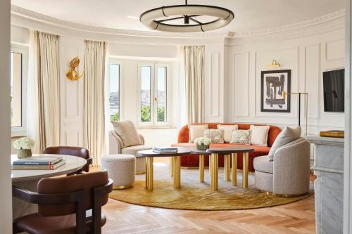 One-Bedroom Neptuno King Suite