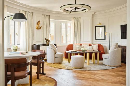 One-Bedroom Neptuno King Suite