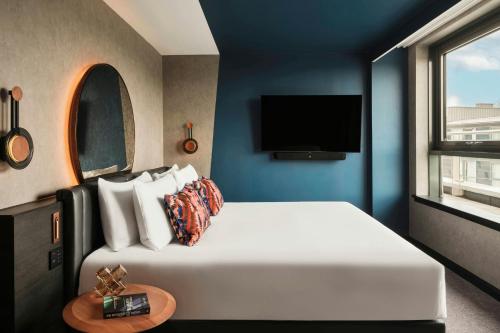 Superior King Room 