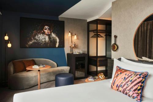 Superior King Room 