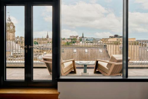 Premier Suite with Terrace 