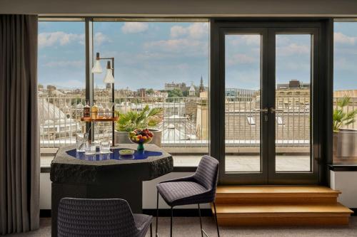 Premier Suite with Terrace 
