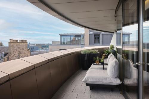 W Suite with City View