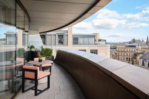 W Suite with City View