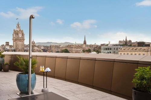 Penthouse with City View