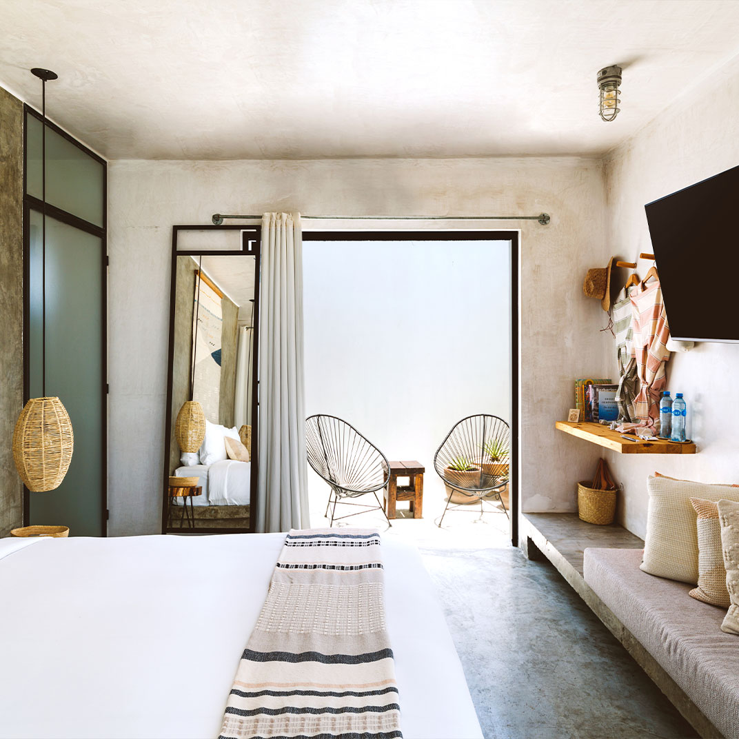 Baja Room