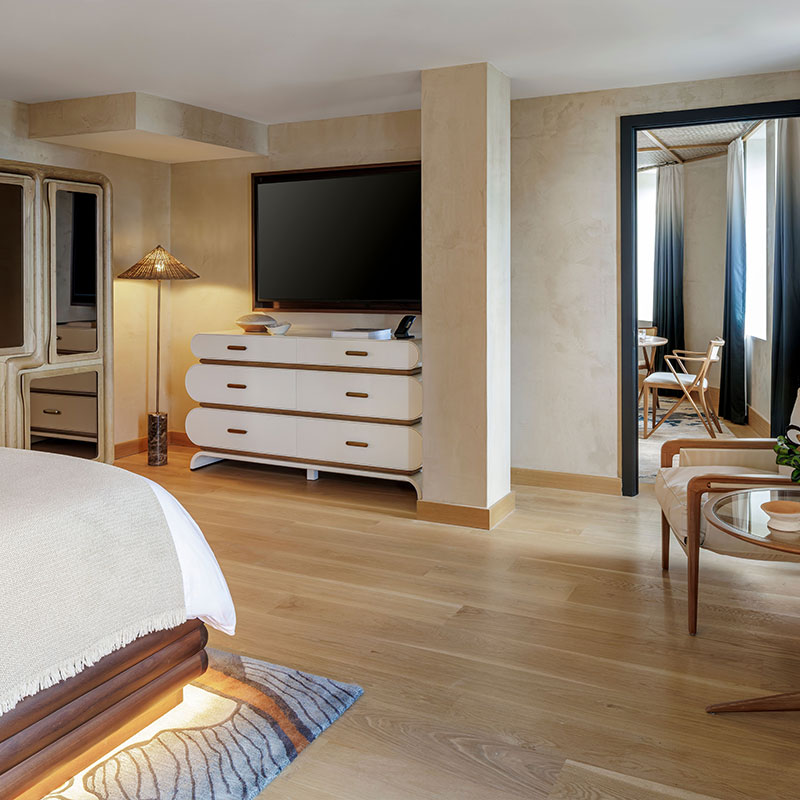 La Familia Executive Suite