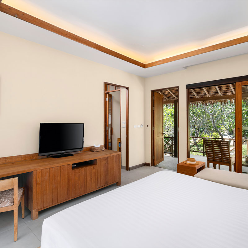 Deluxe Garden Bungalow 1 King