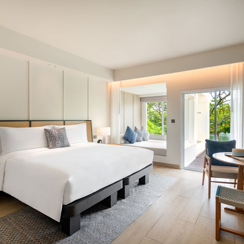 Lagoon View Terrace 1 King Bed