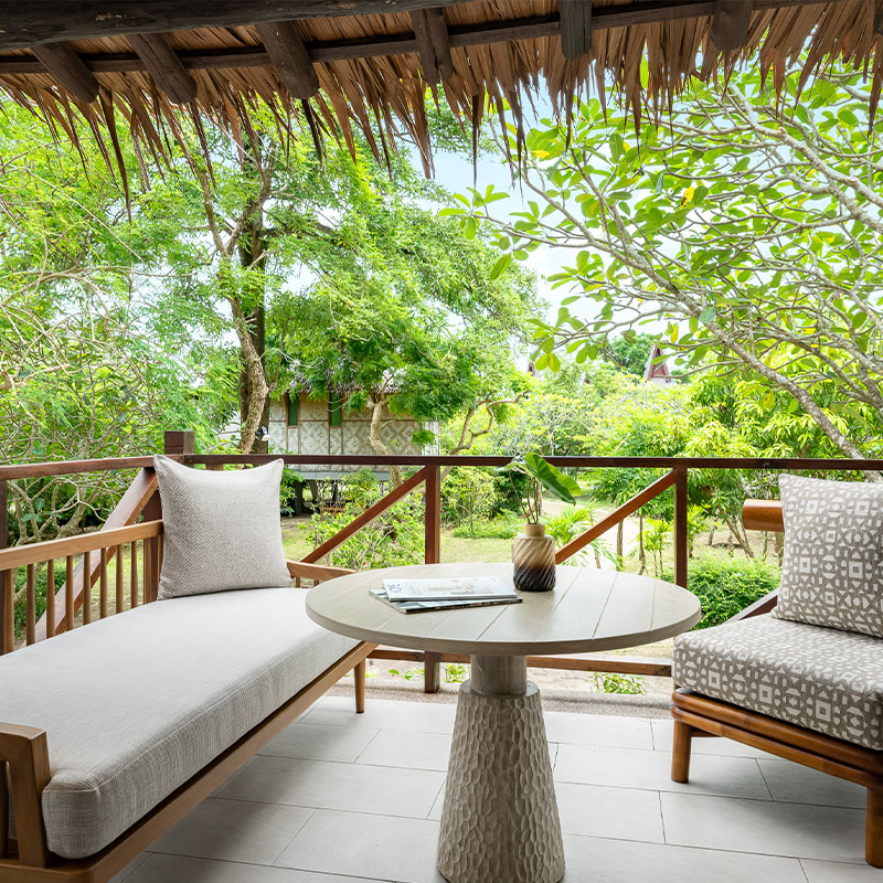 Deluxe Garden Villa 1 King