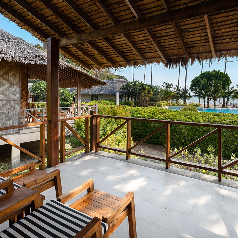 Deluxe Sea View Bungalow 1 King