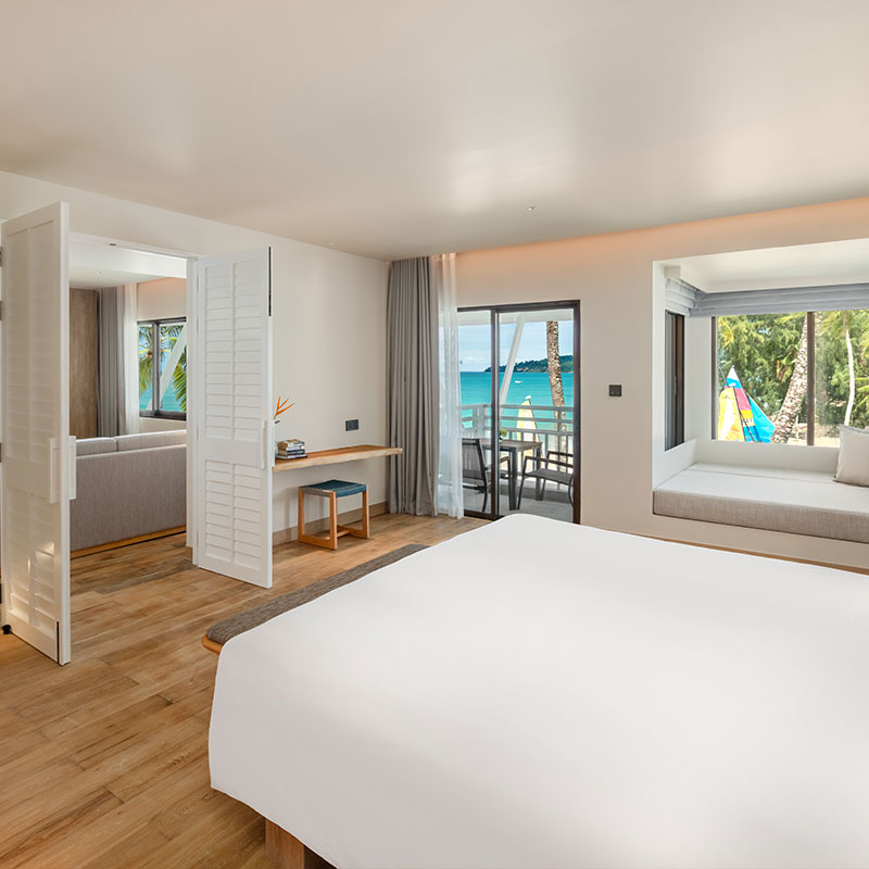 Ocean Front Balcony 1 King Bed