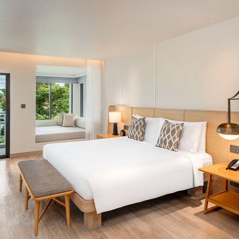 Ocean View Suite - 1 King Bed