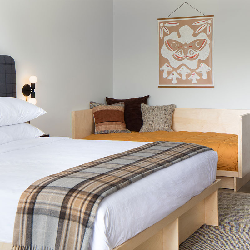 King Room with Daybed