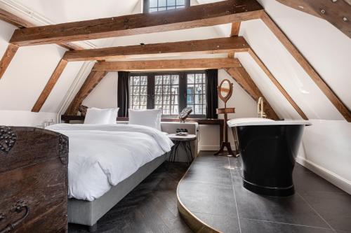  Loft with canal view: The Miller