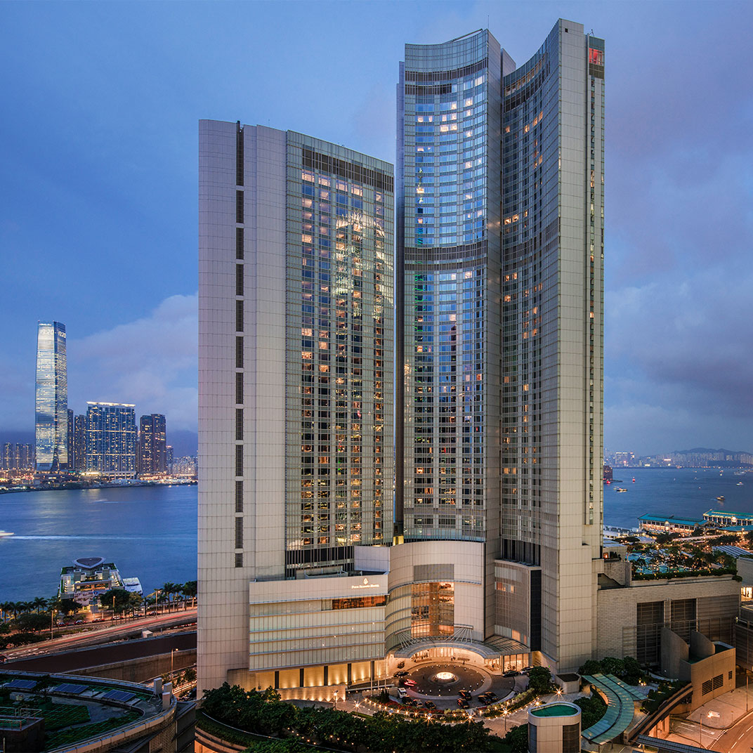 Four Seasons Hotel Hong Kong