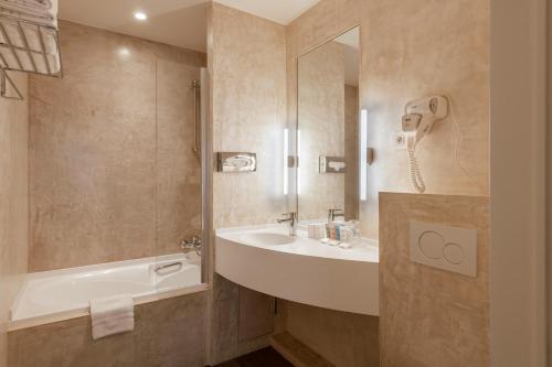 Classic Double or Twin Room