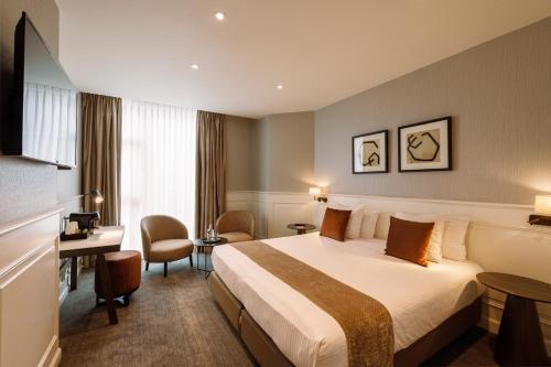 Double or Twin Room with Shower
