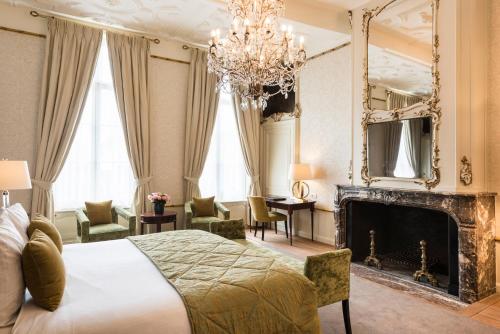 Mary of Burgundy Suite